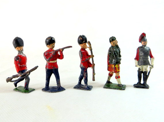 dating lead toy soldiers